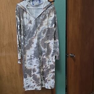 Mystree Tie-Dye Hooded Maxi Dress